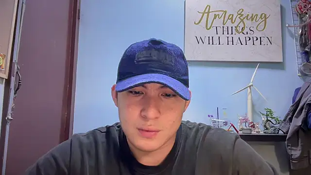 lovely jay online show from November 29, 2025, 8:01 pm