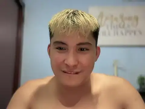 Snapshot of lovely_jay chatting on May 4, 2026, 6:59 pm lovely jay online show from May 4, 2026, 6:59 pm
