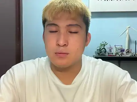 Snapshot of lovely_jay chatting on July 6, 2026, 2:47 pm lovely jay online show from July 6, 2026, 2:47 pm