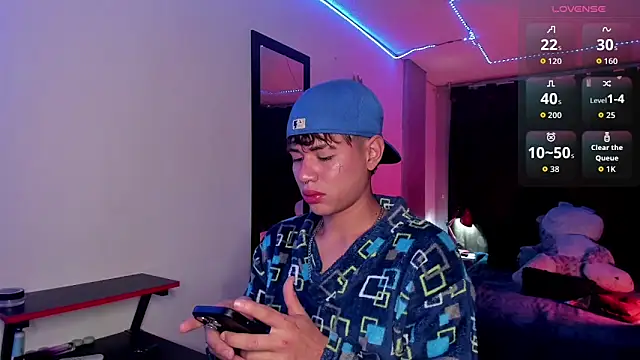 Snapshot of Jostin18 chatting on September 9, 2025, 1:21 pm Jostin18 online show from September 9, 2025, 1:21 pm