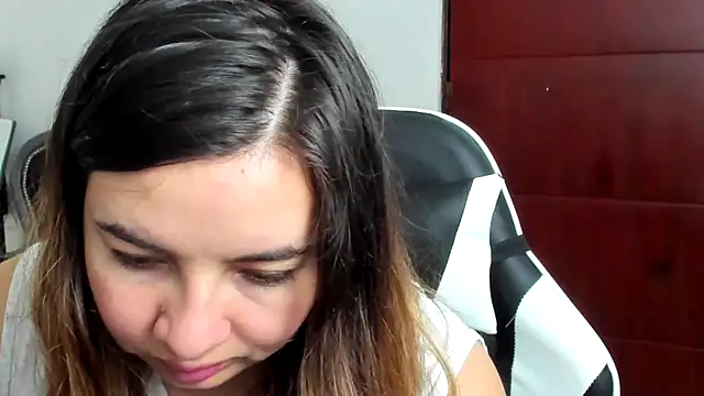 ADHARAMILLER  1111 online show from April 16, 2026, 7:58 pm