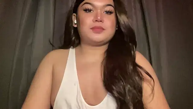 RedHead Thalia online show from February 18, 2026, 6:26 pm