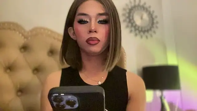 Snapshot of solana_imani chatting on May 22, 2026, 2:12 pm solana imani online show from May 22, 2026, 2:12 pm