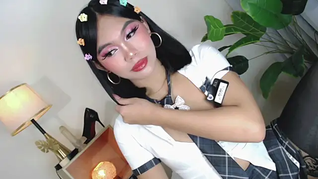 miyaa Moore online show from November 18, 2025, 5:17 pm