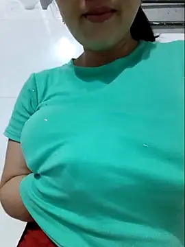 Shiny Babe online show from February 28, 2026, 6:25 am