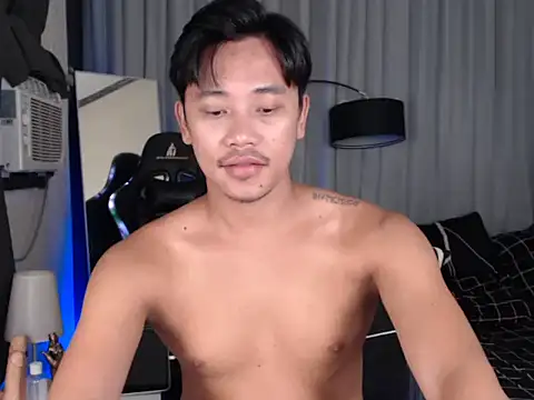 alexsuckable01 online show from May 19, 2026, 9:43 pm