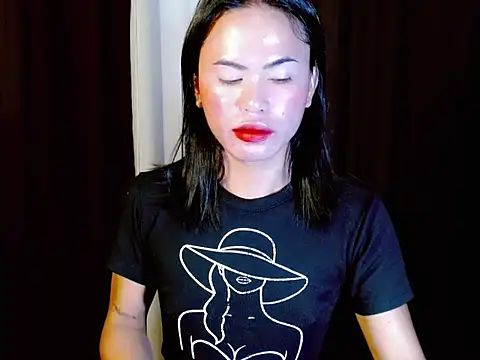 Snapshot of urhotty_megss chatting on February 20, 2026, 7:47 pm urhotty megss online show from February 20, 2026, 7:47 pm