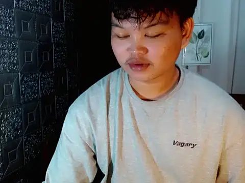 Reynelcock online show from September 8, 2025, 8:30 pm