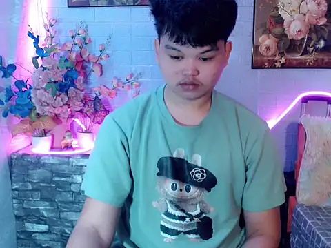 Reynelcock online show from May 30, 2026, 4:15 pm