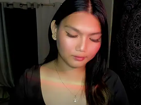 Snapshot of Lou_heart chatting on February 11, 2026, 5:07 pm Lou heart online show from February 11, 2026, 5:07 pm