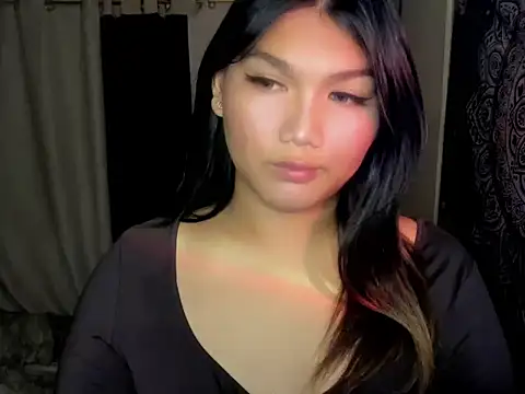 Snapshot of Lou_heart chatting on March 10, 2026, 6:02 pm Lou heart online show from March 10, 2026, 6:02 pm