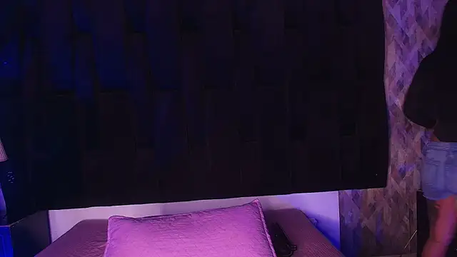 wensheng  online show from September 27, 2025, 7:19 pm