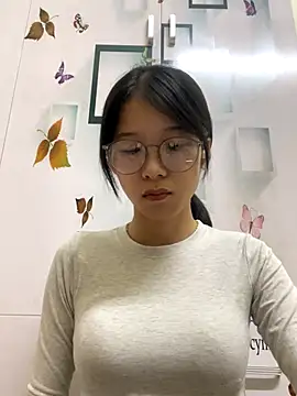 meomeo2k6 online show from December 4, 2025, 1:53 pm