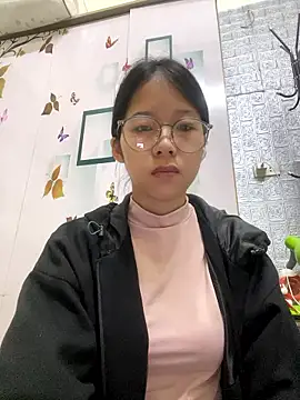 meomeo2k6 online show from January 10, 2026, 3:41 am