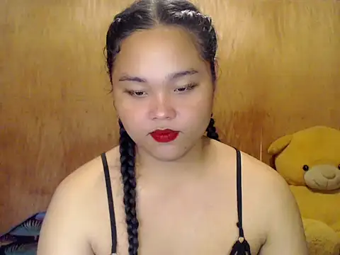 Snapshot of _Lylia chatting on November 1, 2025, 9:39 pm Lylia online show from November 1, 2025, 9:39 pm