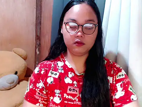  Lylia online show from February 4, 2026, 2:39 am