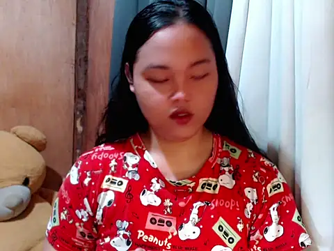  Lylia online show from February 15, 2026, 5:15 am