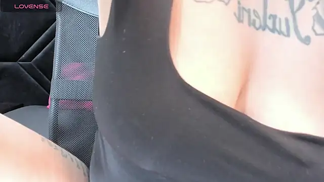 Dantzel  online show from February 5, 2026, 8:02 pm