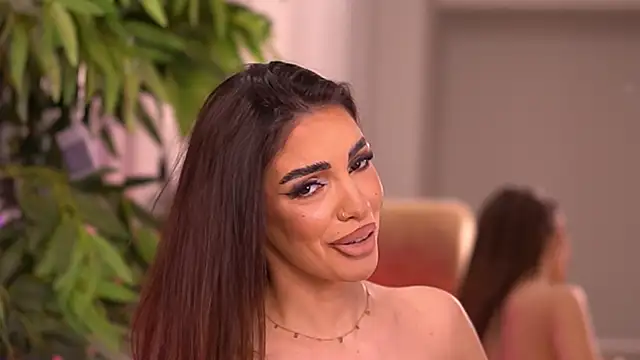 Snapshot of KendalJolly chatting on December 16, 2025, 10:04 pm KendalJolly online show from December 16, 2025, 10:04 pm