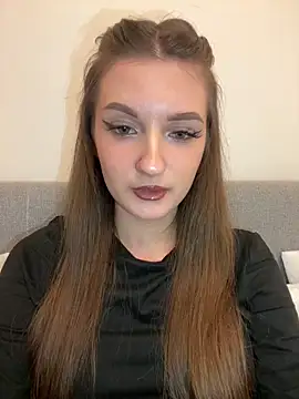 AdelinaEmber online show from December 17, 2025, 4:57 pm