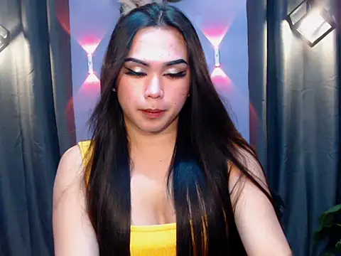urlovelysandra online show from October 27, 2025, 1:48 pm