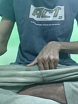 Snapshot of rockyy23boy chatting on November 7, 2025, 1:38 am rockyy23boy online show from November 7, 2025, 1:38 am