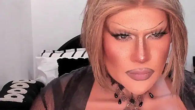 MistressDuhara online show from May 17, 2026, 3:48 am