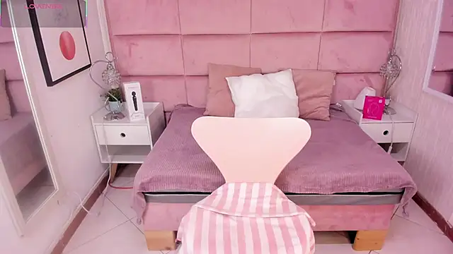 Janah Myers online show from October 15, 2025, 1:22 pm