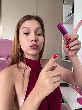 Nikii   online show from April 18, 2026, 4:44 pm