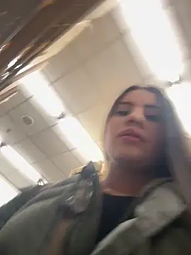 Snapshot of Isabella21_ chatting on September 25, 2025, 8:34 pm Isabella21  online show from September 25, 2025, 8:34 pm