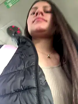 Snapshot of Isabella21_ chatting on October 30, 2025, 9:15 pm Isabella21  online show from October 30, 2025, 9:15 pm