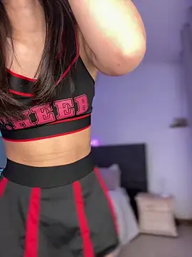 Snapshot of julieta_jhonss chatting on November 1, 2025, 3:08 am julieta jhonss online show from November 1, 2025, 3:08 am