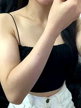 JennyQueen18 online show from November 1, 2025, 3:47 pm