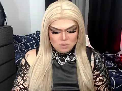 Snapshot of michellevixen922 chatting on November 3, 2025, 7:37 pm michellevixen922 online show from November 3, 2025, 7:37 pm