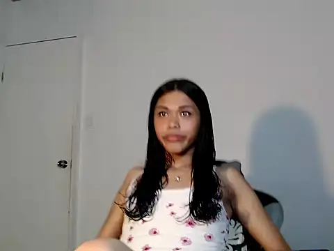 Snapshot of urcurlydiva chatting on November 5, 2025, 12:16 pm urcurlydiva online show from November 5, 2025, 12:16 pm