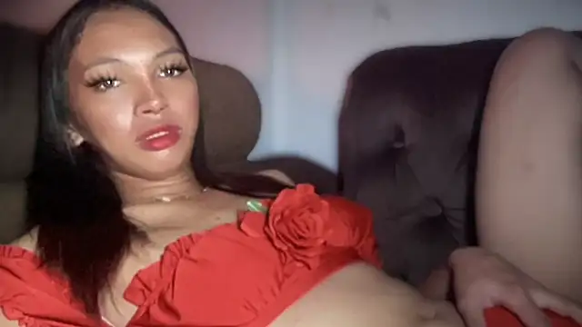 Snapshot of Simi_Ipit chatting on October 14, 2025, 11:27 pm Simi Ipit online show from October 14, 2025, 11:27 pm