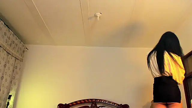 nonbinaryangel online show from March 19, 2026, 12:47 am