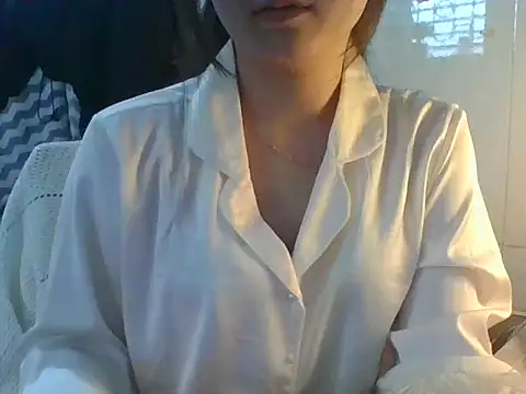 Linzly online show from December 18, 2025, 3:12 am