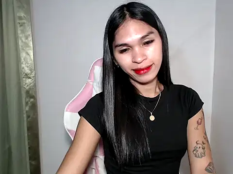 sexloverxxz online show from November 3, 2025, 8:37 am