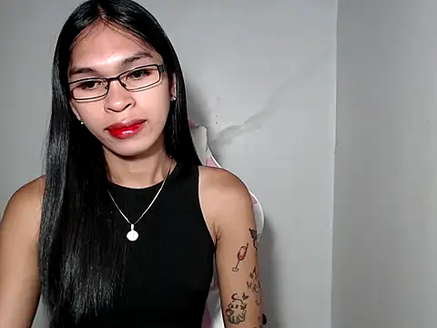 sexloverxxz online show from November 5, 2025, 12:21 am