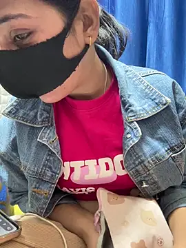 Hot Jaanvi  online show from February 6, 2026, 12:15 am