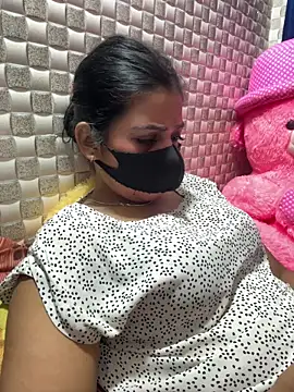 Hot Jaanvi  online show from March 17, 2026, 6:00 pm