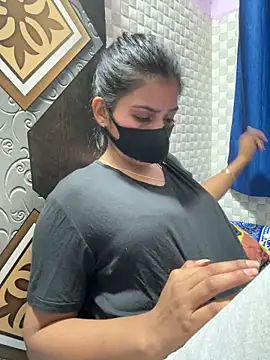 Hot Jaanvi  online show from April 5, 2026, 5:04 am