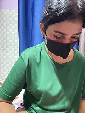 Hot Jaanvi  online show from May 17, 2026, 3:37 am