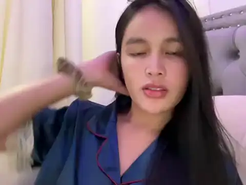 itsBldreina online show from November 22, 2025, 7:24 pm