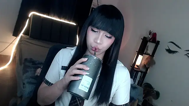 Veniceseduction online show from April 15, 2026, 12:56 pm