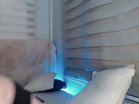 dilf hunterx online show from October 8, 2025, 11:30 am