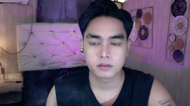 Snapshot of JakeXolsen chatting on October 31, 2025, 9:27 pm JakeXolsen online show from October 31, 2025, 9:27 pm