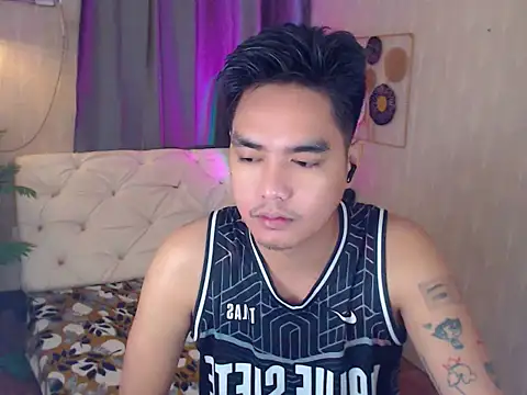 Snapshot of JakeXolsen chatting on December 17, 2025, 1:33 am JakeXolsen online show from December 17, 2025, 1:33 am