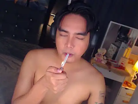 Snapshot of JakeXolsen chatting on April 6, 2026, 7:48 pm JakeXolsen online show from April 6, 2026, 7:48 pm